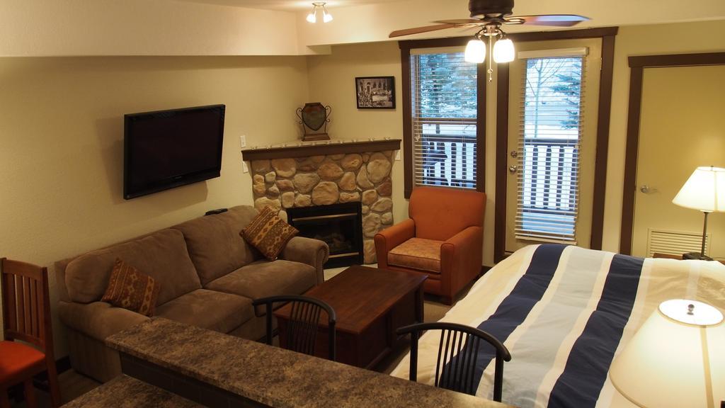 Silver Rock Condominiums By Fernie Central Reservations Camera foto